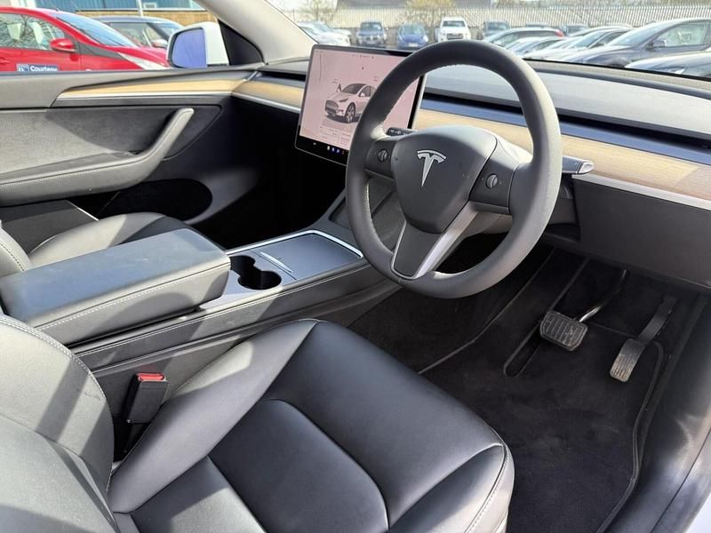 Used Tesla Model Y Long Range AWD 282 kW (384 HP) 2022 White SUV