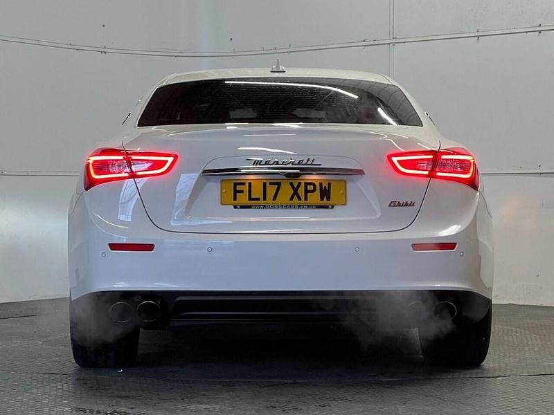 Used Maserati Ghibli 275 HP (202 kW) 2017 White Sedan