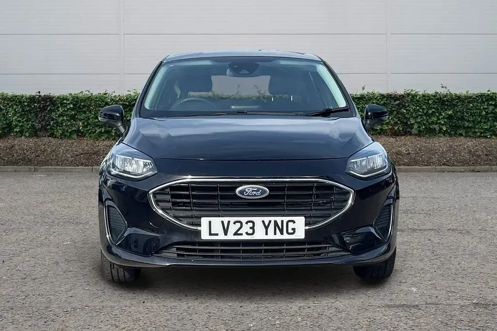 Używany Ford Fiesta Trend 75 KM (55 kW) 2022 Czarny Hatchback