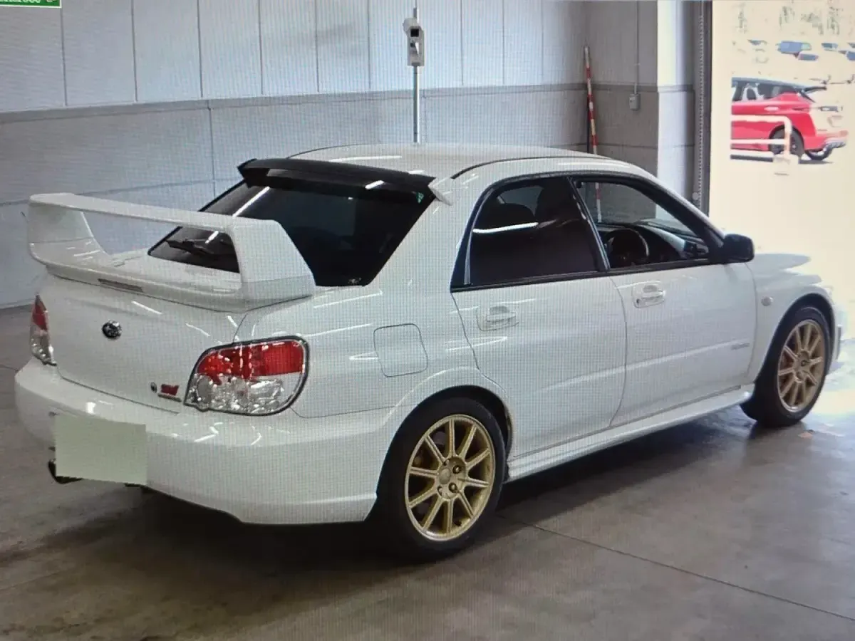 Used Subaru Impreza 160 HP (117 kW) 2006 White Sedan