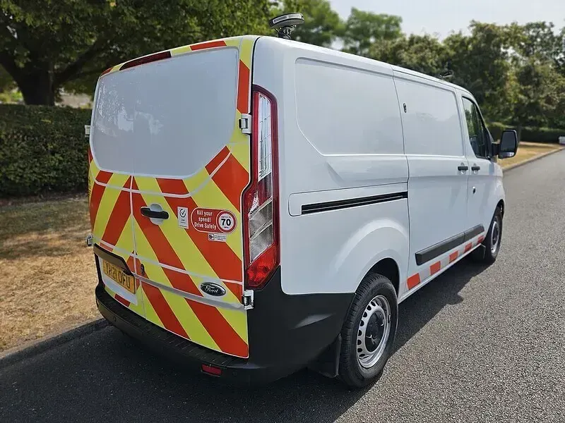 Used Ford Transit Custom 2021 Frozen white (solid paint) Van