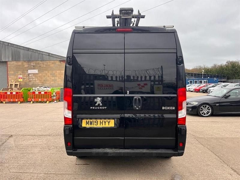 Used Peugeot Boxer 130 HP (95 kW) 2019 Black Van