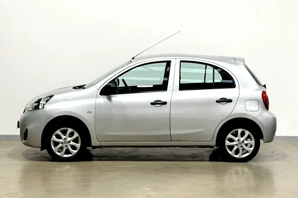 Used Nissan Micra 80 HP (58 kW) 2017 Silver Hatchback