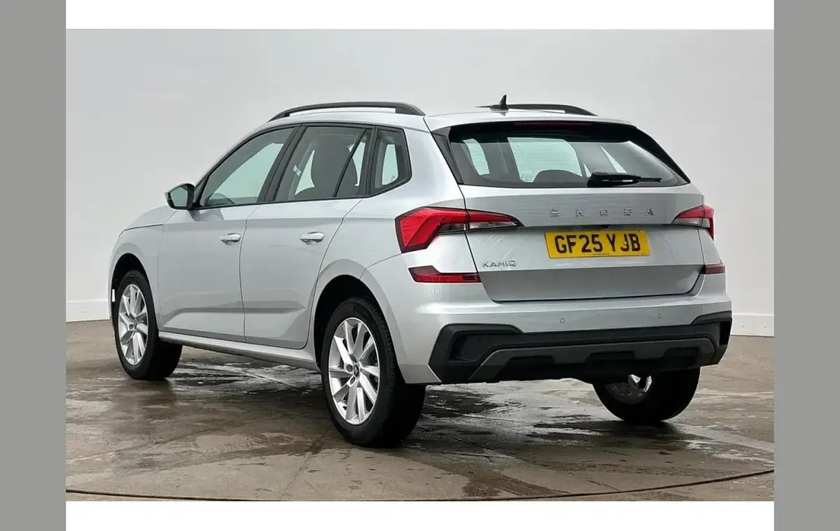Used Skoda Kamiq SE 94 HP (69 kW) 2025 Silver SUV
