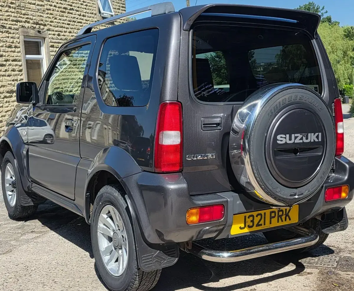 Used Suzuki Jimny SZ4 85 HP (62 kW) 2014 Grey SUV
