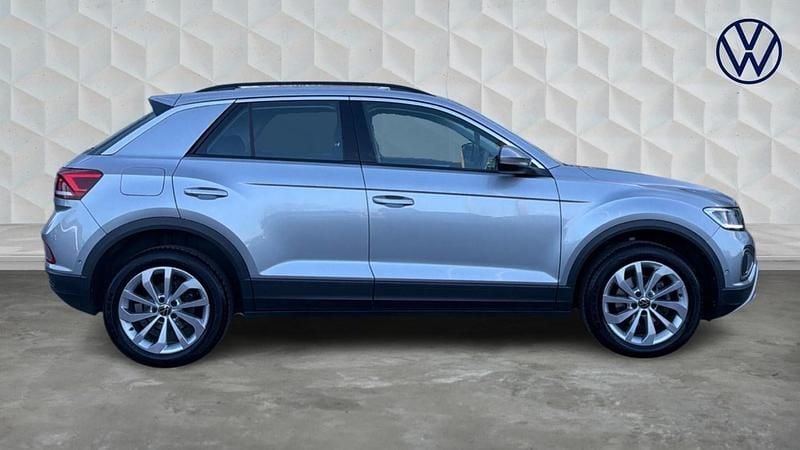Used VW T-Roc Life 150 HP (110 kW) 2023 Silver SUV