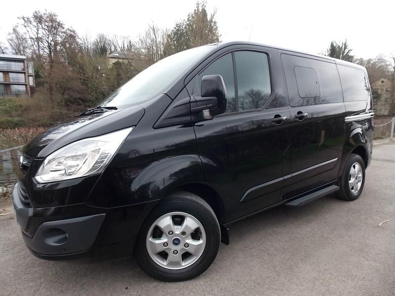 Used Ford Tourneo 130 HP (95 kW) 2018 Black MPV
