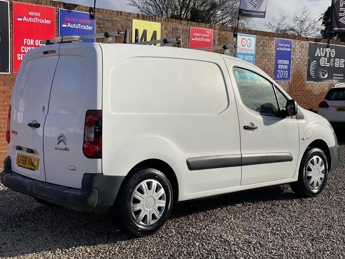 Used Citroën Berlingo 49 kW (67 HP) 2018 White MPV