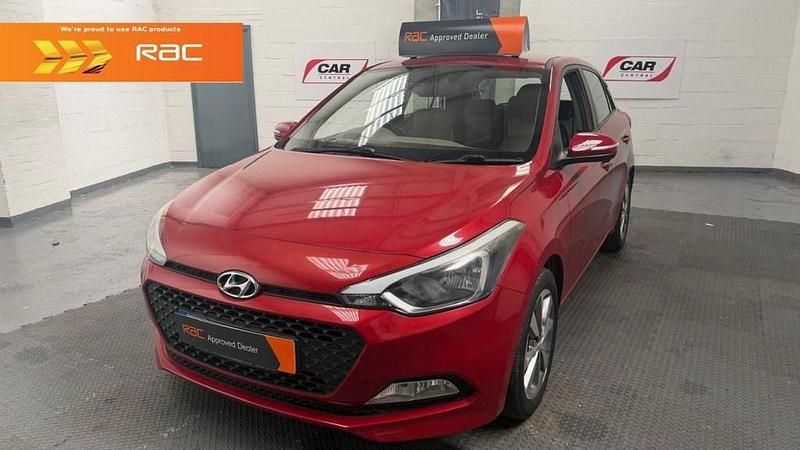 Used Hyundai i20 SE 100 HP (73 kW) 2016 Red Hatchback