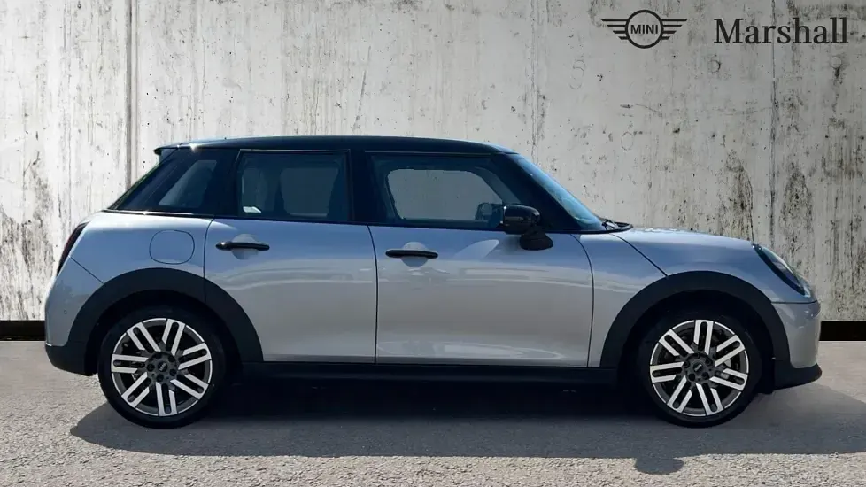 Used Mini Cooper Classic 114 kW (156 HP) 2025 Melting silver iii Hatchback