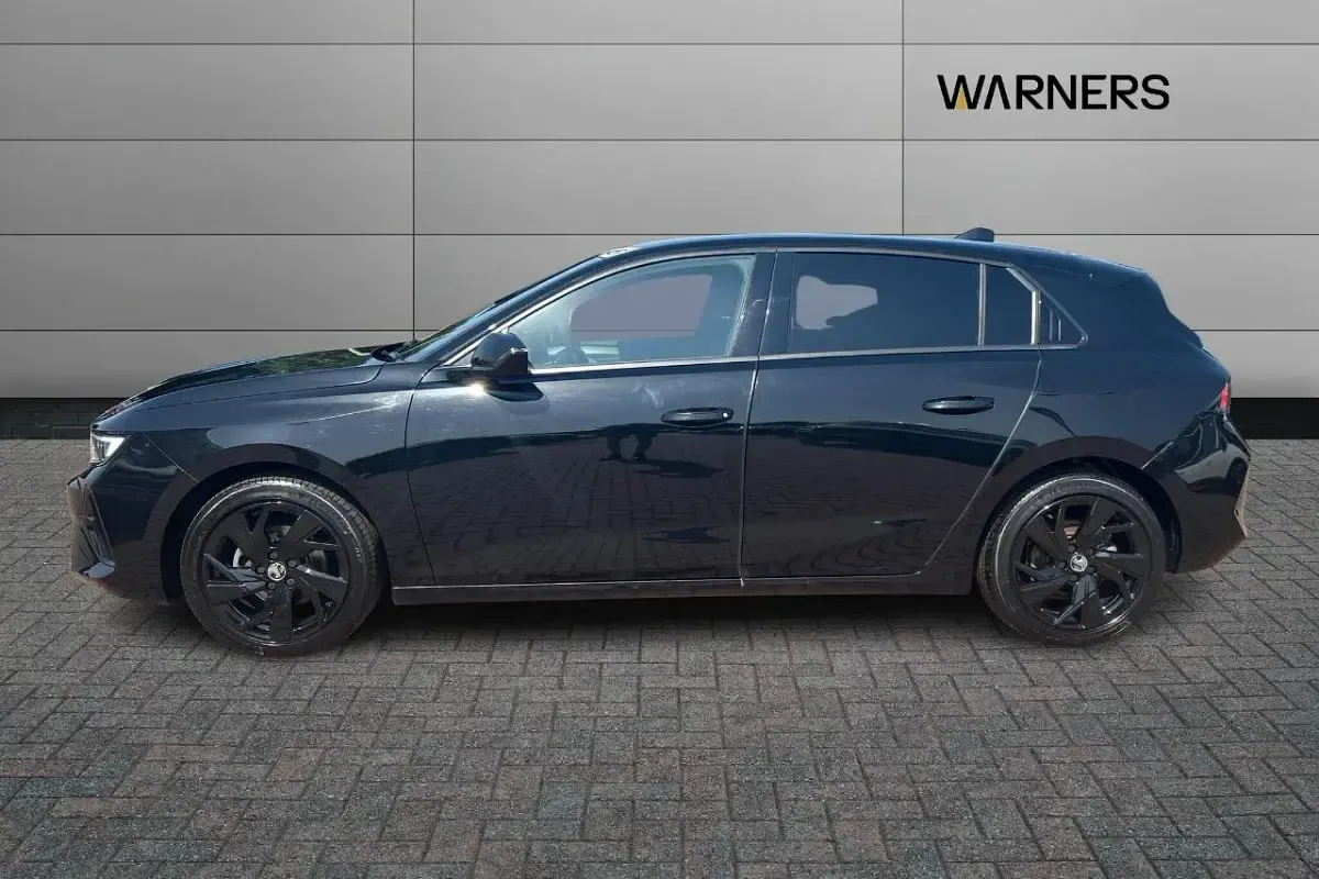 Used Vauxhall Astra S 128 HP (94 kW) 2024 Black Hatchback