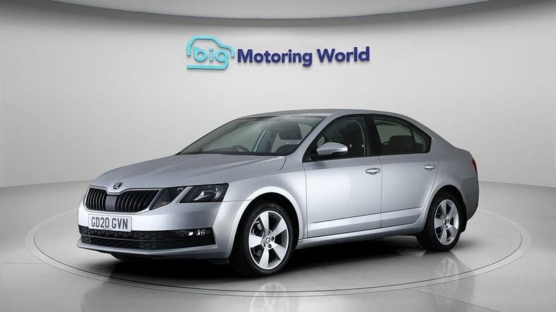 Used Skoda Octavia SE Drive 116 HP (85 kW) 2020 Silver Hatchback