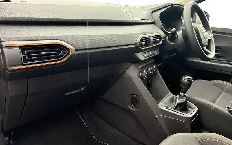 Used Dacia Sandero Essentiel 91 HP (66 kW) 2022 Orange Hatchback