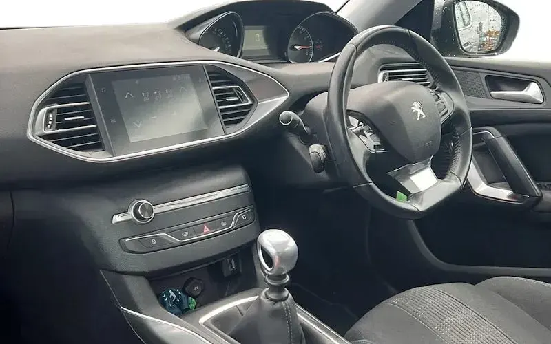 Second-hand Peugeot 308 Allure 131 CP (96 kW) 2020 Gri Hatchback