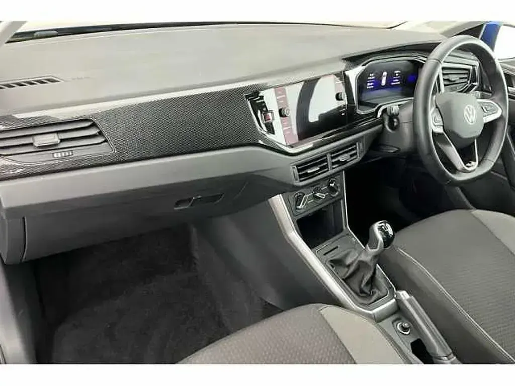 Used VW Polo Life 80 HP (58 kW) 2023 Blue Hatchback