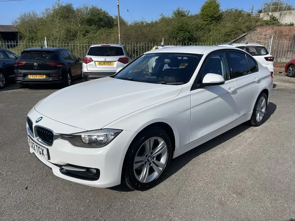 Used BMW 320 Sport Line 2012 White Sedan