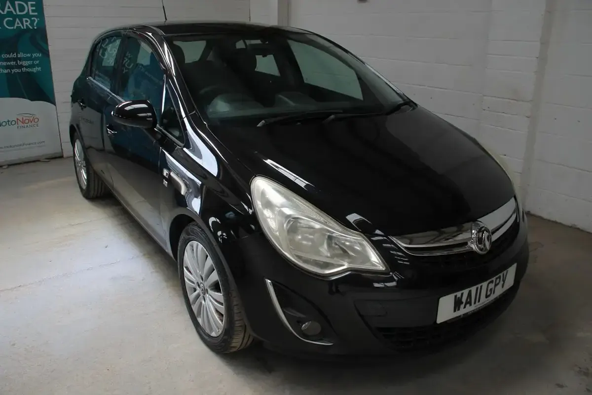 Used Vauxhall Corsa Excite 83 HP (61 kW) 2011 Black Hatchback