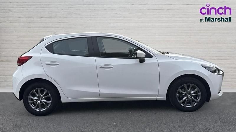 Usado Mazda 2 116 HP (85 kW) 2023 Branco Citadino