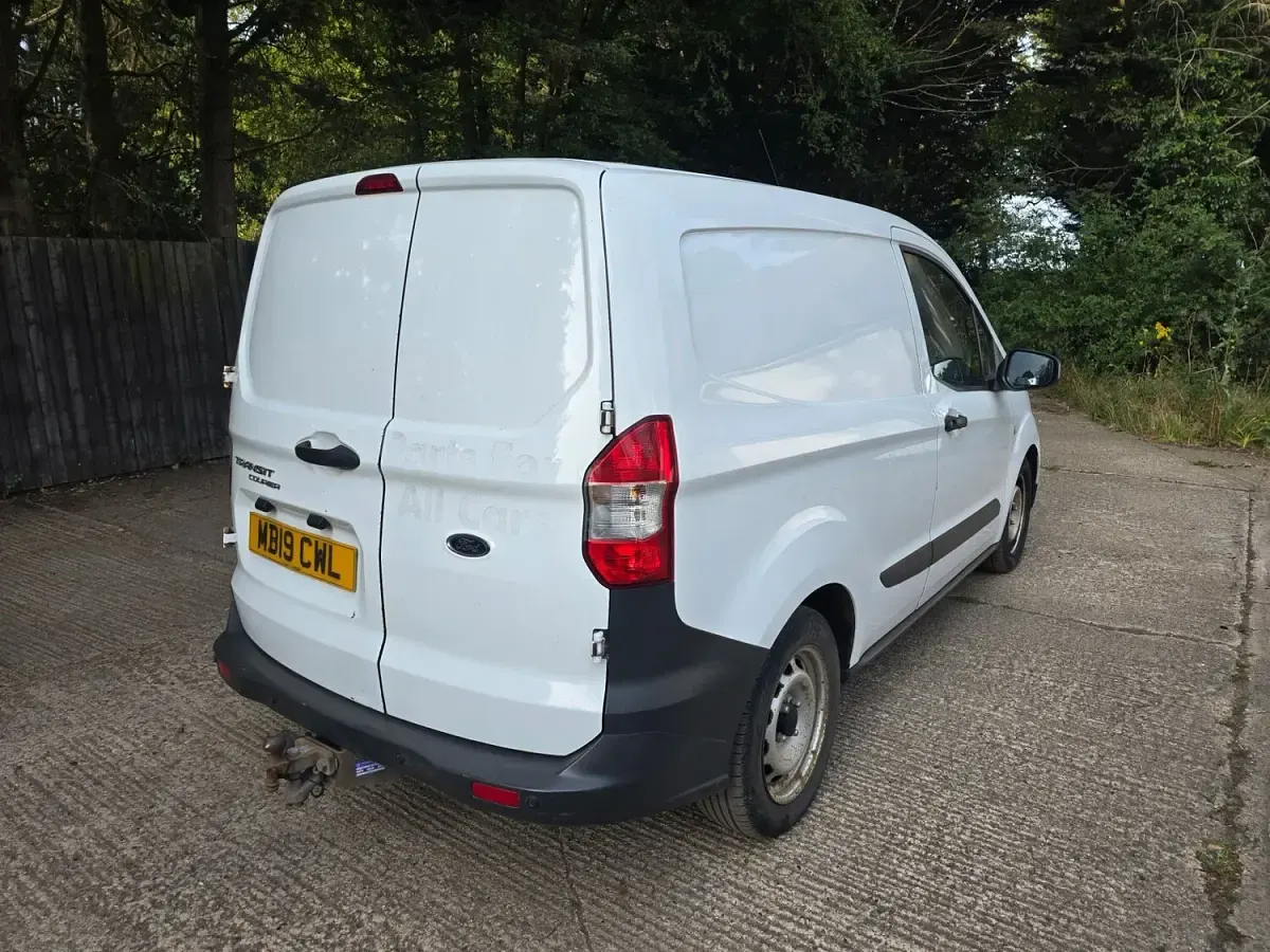 Used Ford Transit Courier 2019 White Van