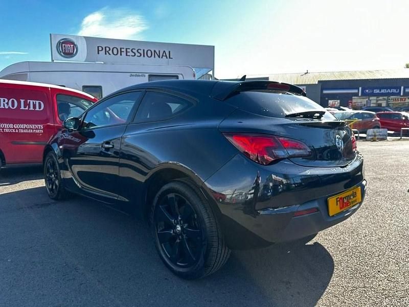 Used Vauxhall Astra GTC Sport 120 HP (88 kW) 2015 Black Hatchback