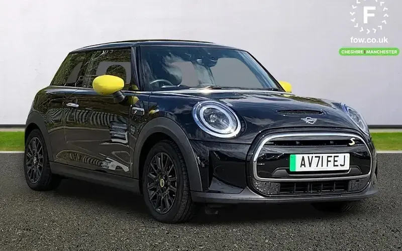 Used Mini Cooper S Level 2 135 kW (184 HP) 2023 Hatchback