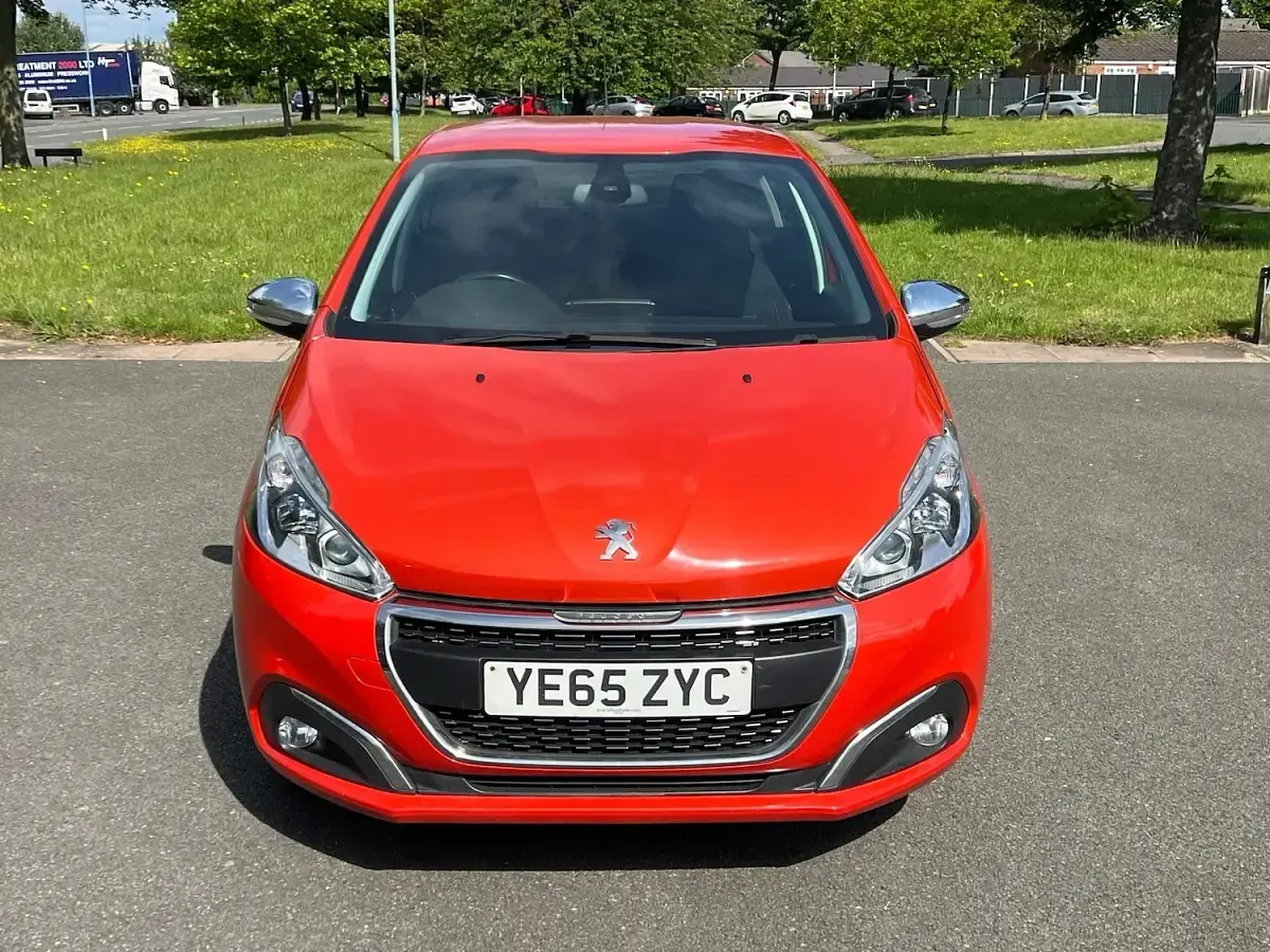 Used Peugeot 208 Allure 2016 Orange Hatchback