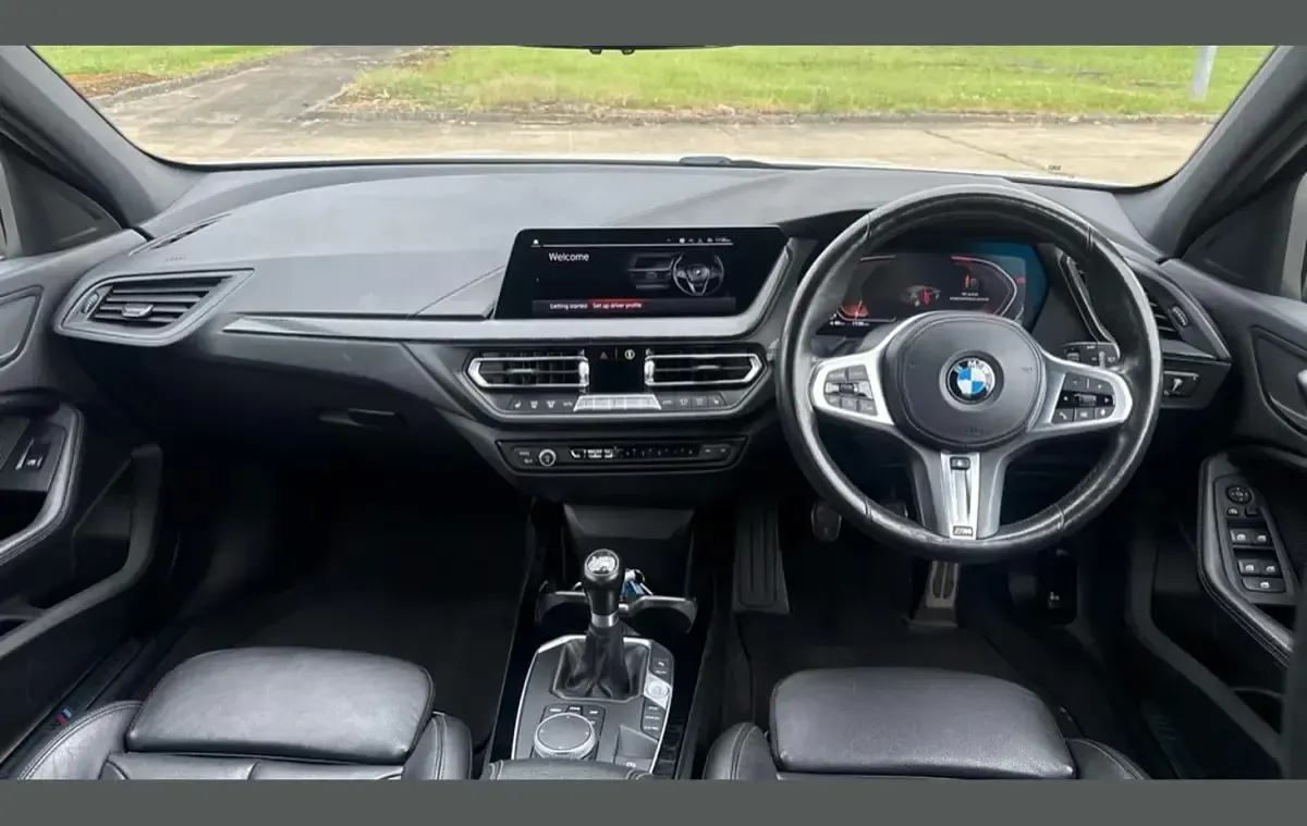 Used BMW 118 M Sport 134 HP (98 kW) 2021 White Hatchback