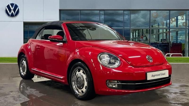 Used VW Beetle Design 105 HP (77 kW) 2014 Tornado red black hood Hatchback