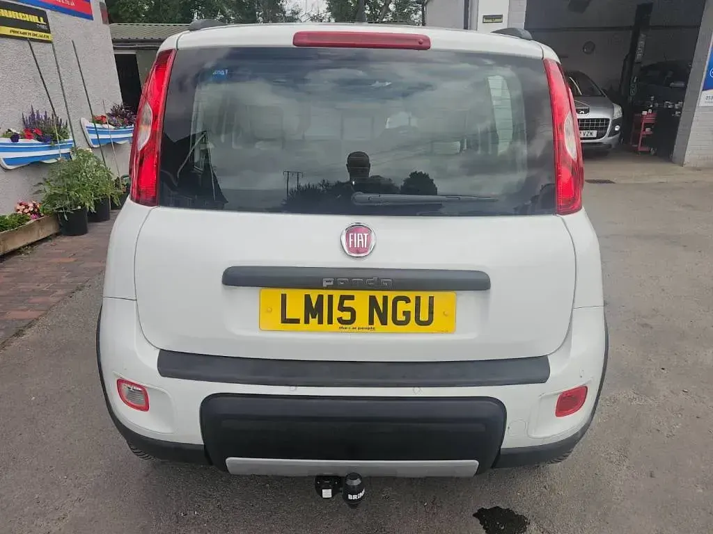 Used Fiat Panda 4x4 85 HP (62 kW) 2015 White Hatchback