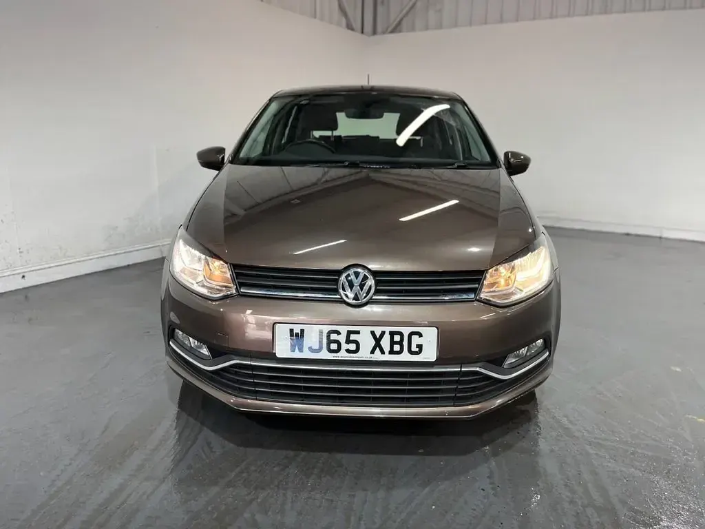 Used VW Polo SE 90 HP (66 kW) 2015 Brown Hatchback