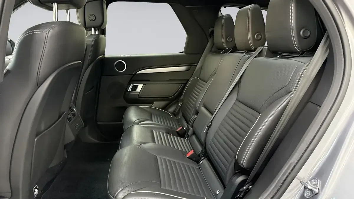 Used Land Rover Discovery HSE Dynamic 2022 Eiger grey SUV