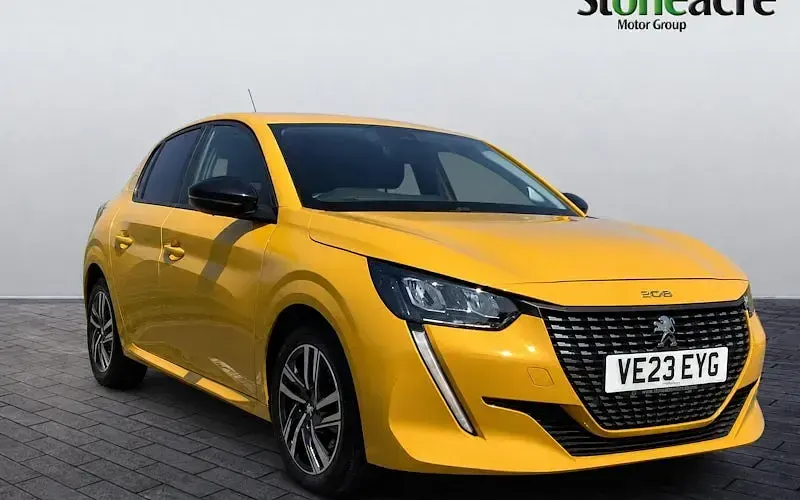 Used Peugeot 208 Active+ 101 HP (74 kW) 2023 Hatchback