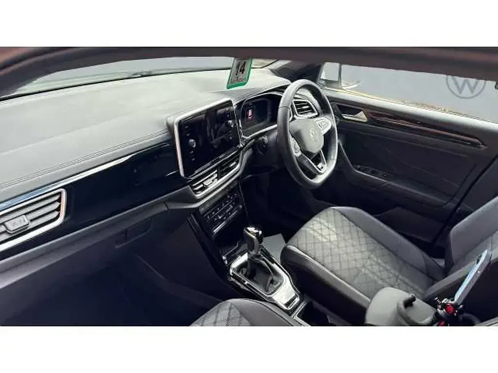 Used VW T-Roc R-line 150 HP (110 kW) 2024 White SUV