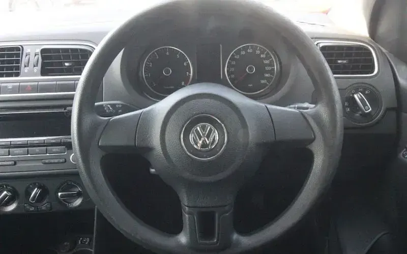 Used VW Polo Match 60 HP (44 kW) 2012 Red Hatchback