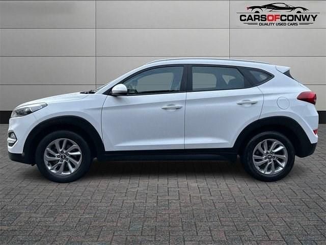 Used Hyundai Tucson SE 177 HP (130 kW) 2018 White SUV