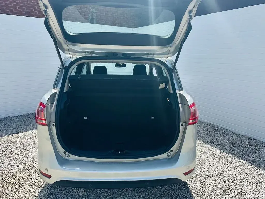 Used Ford B-MAX Zetec 90 HP (66 kW) 2012 Silver MPV