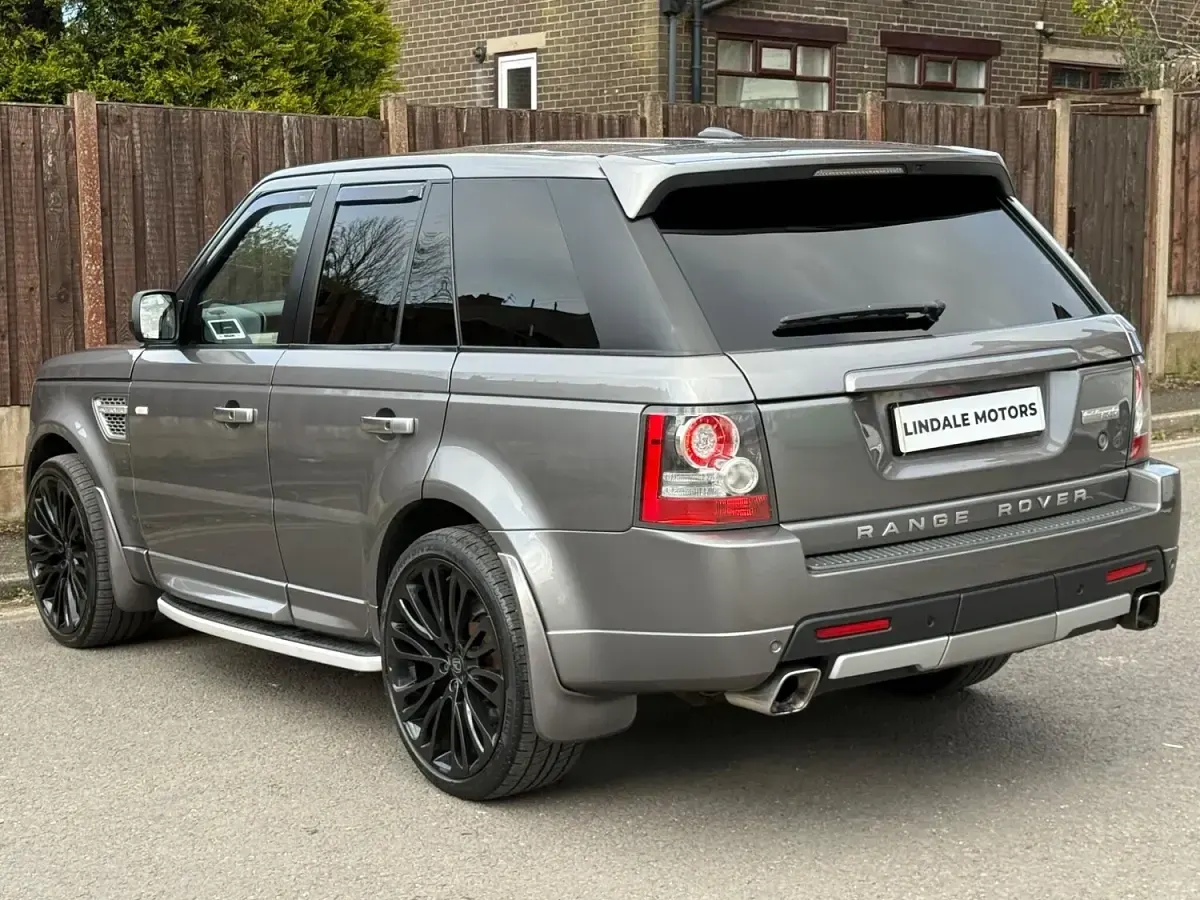 Used Land Rover Range Rover Autobiography 245 HP (180 kW) 2011 Grey SUV