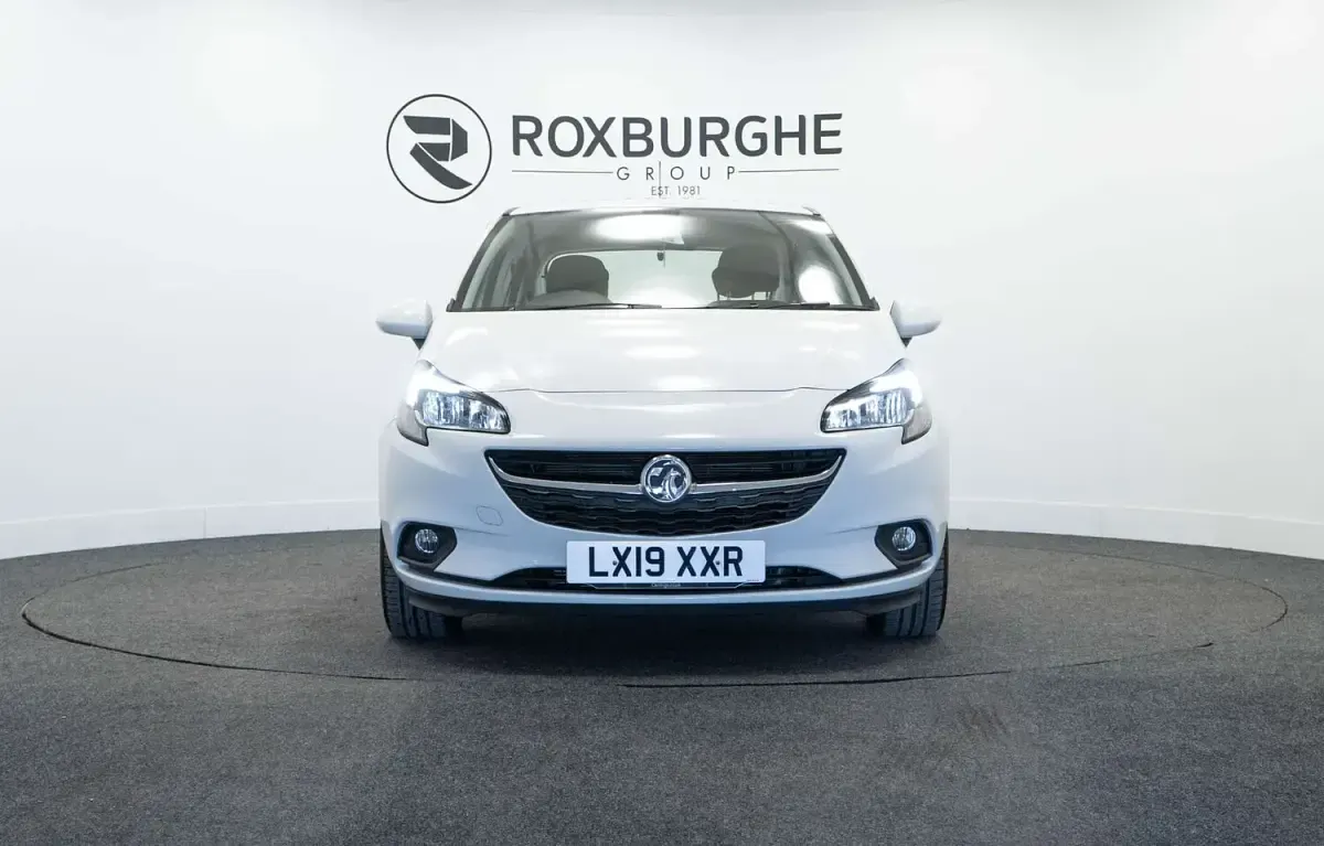 Used Vauxhall Corsa 90 HP (66 kW) 2019 White Hatchback