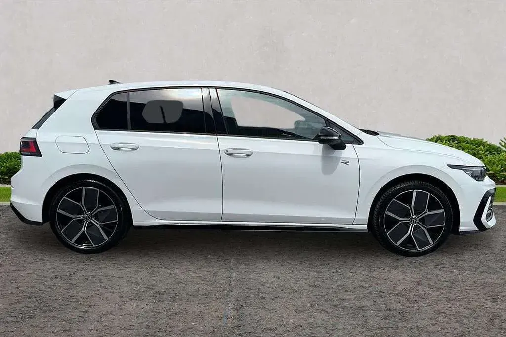 Used VW Golf VIII Black Edition 150 HP (110 kW) 2025 White Hatchback