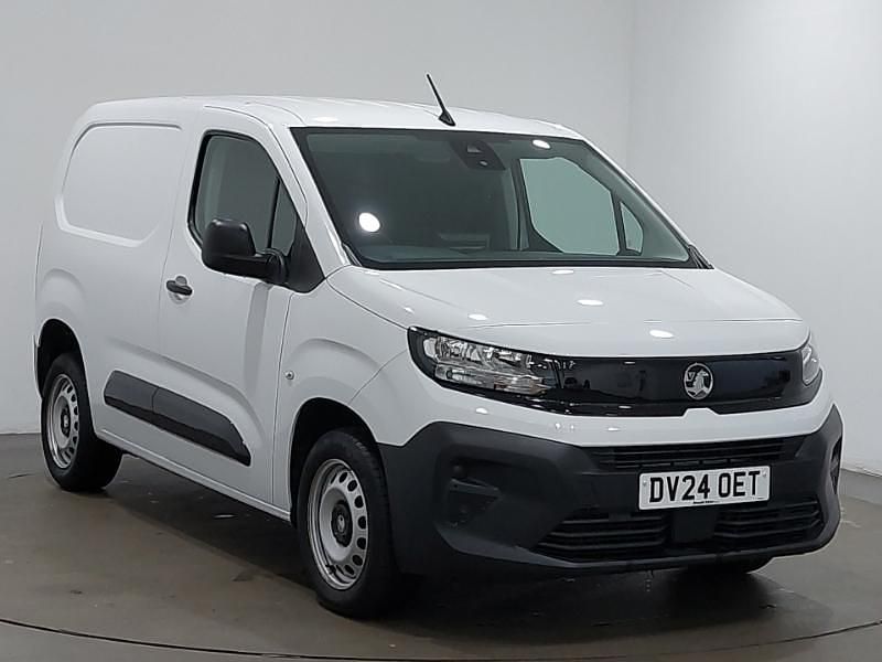 Used Vauxhall Combo 100 HP (73 kW) 2024 White Van