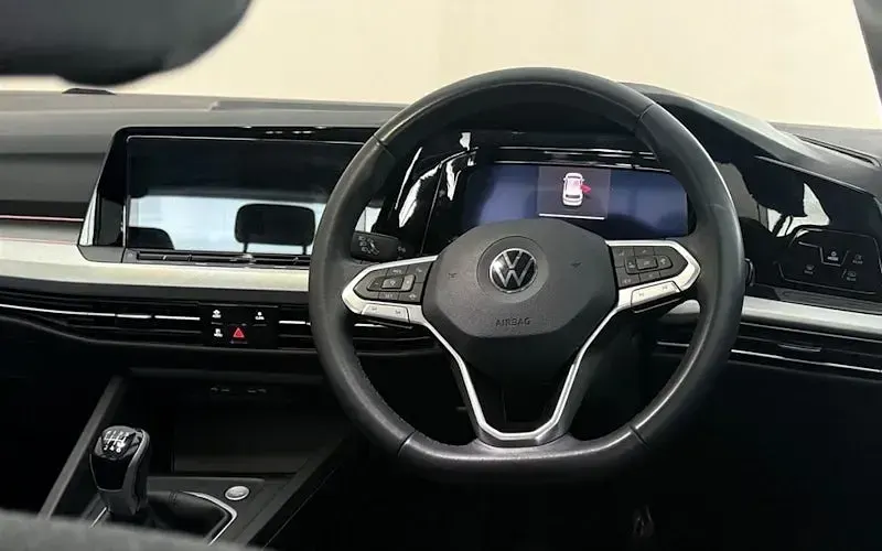Używany VW Golf VIII Life 150 KM (110 kW) 2024 Hatchback