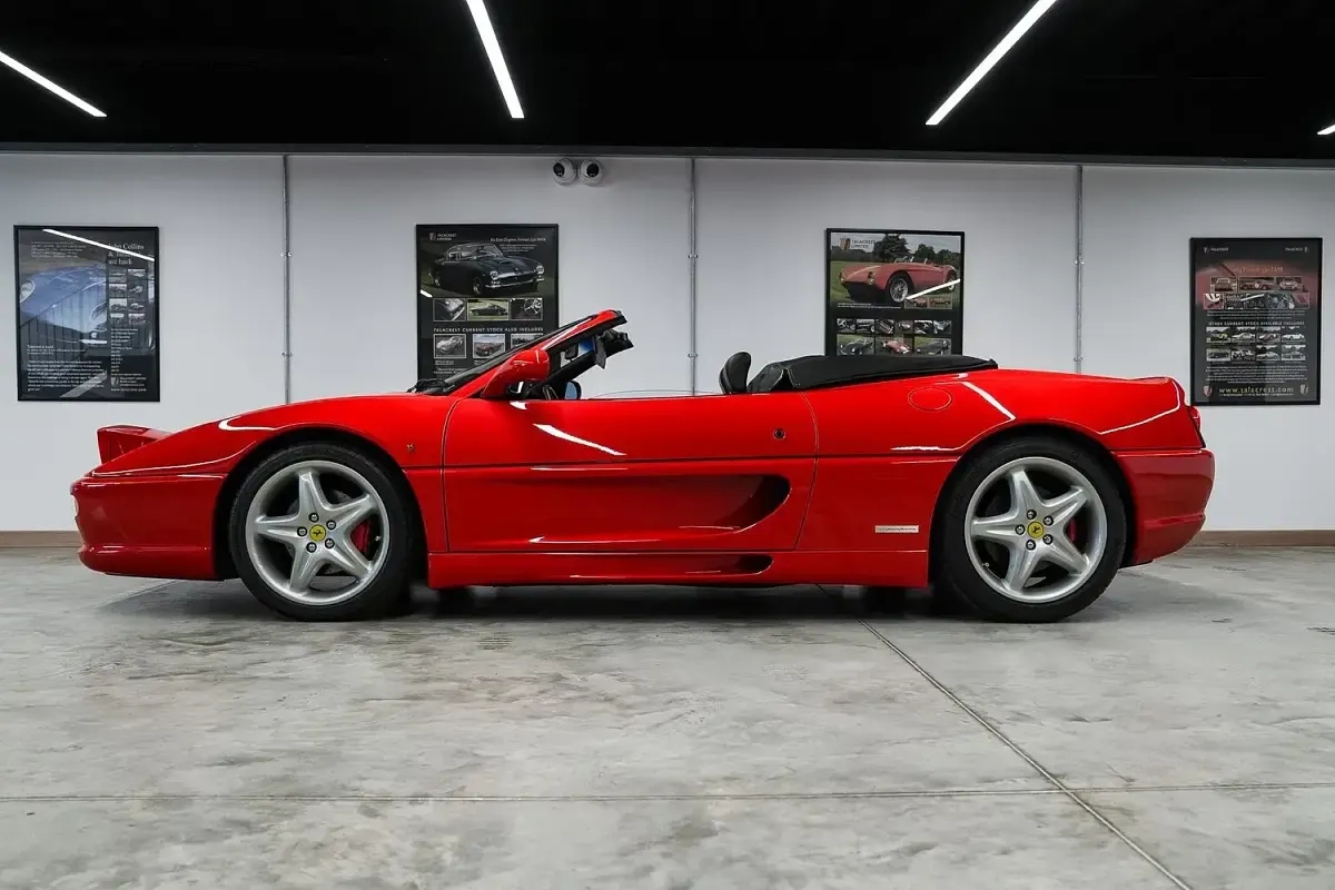 Used Ferrari F355 380 HP (279 kW) 1998 Red Cabriolet