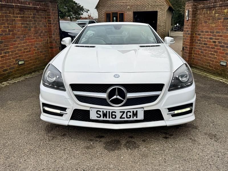 Used Mercedes SLK250 AMG 204 HP (150 kW) 2016 White Cabriolet