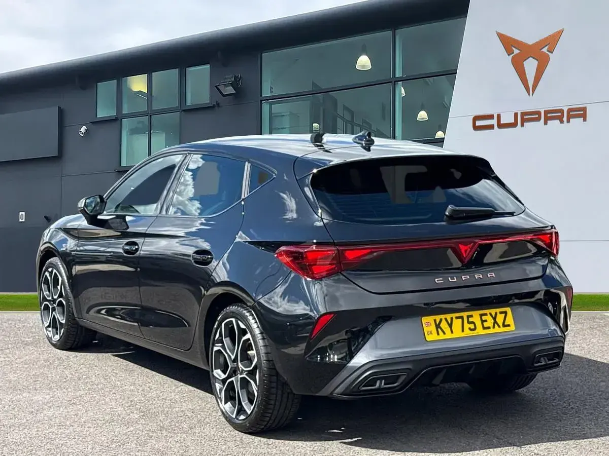 Used Cupra Leon 150 HP (110 kW) 2025 Black Hatchback