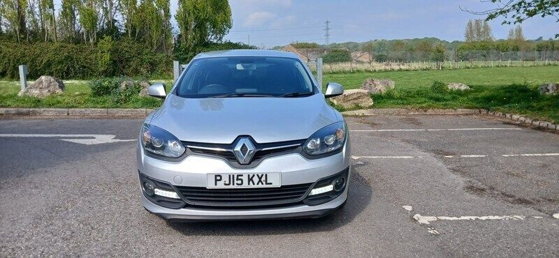 Used Renault Mégane III Dynamique 2015 Silver Hatchback