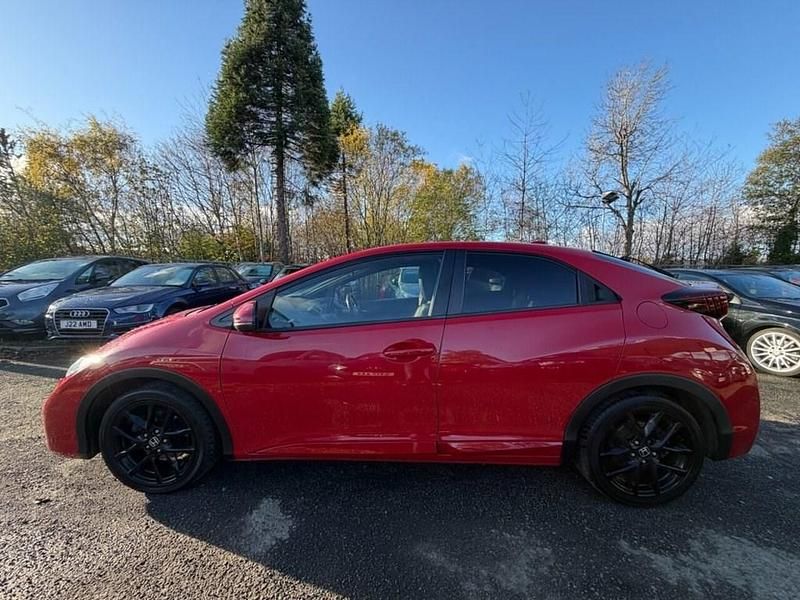 Used Honda Civic Sport 142 HP (104 kW) 2015 Red Hatchback