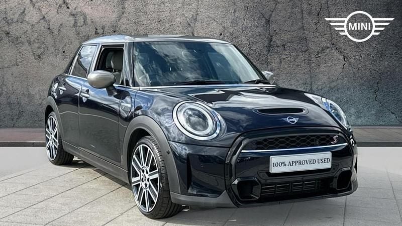 Black Used 2021 Mini Cooper S Exclusive Hatchback | £18,999 (Fair price) - Image 1/4
