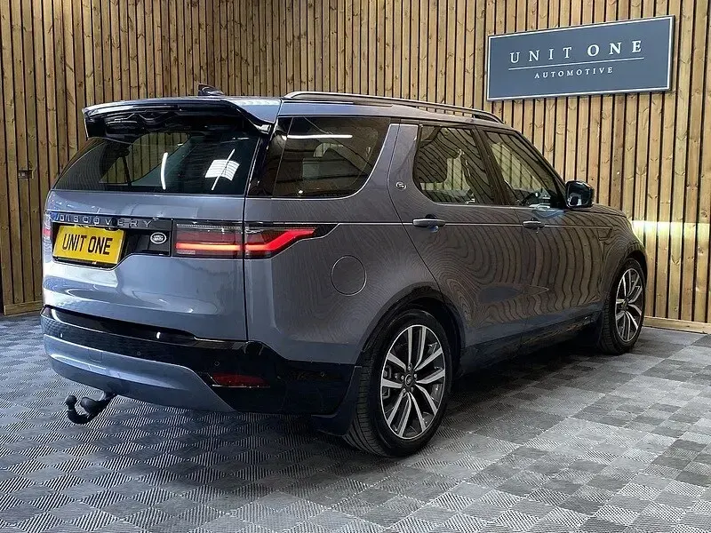Used Land Rover Discovery SE Dynamic 300 HP (220 kW) 2021 Blue SUV