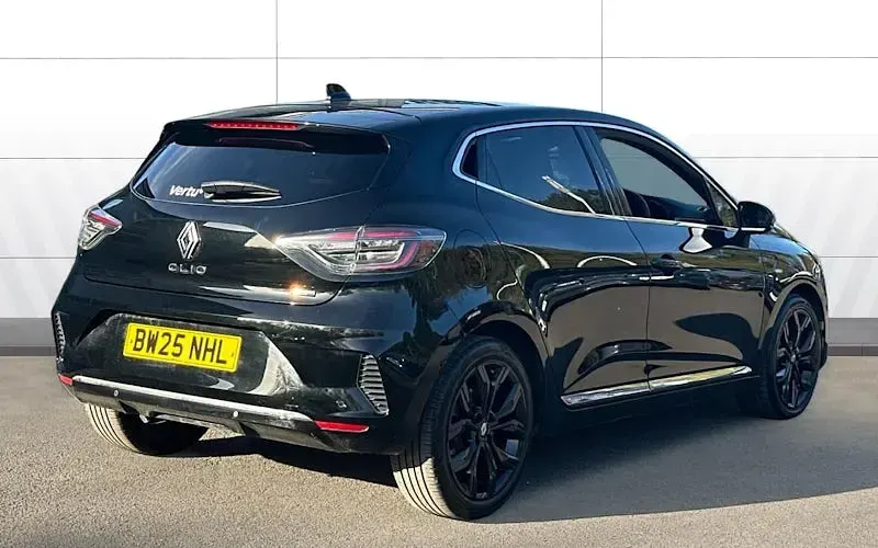 Used Renault Clio V Techno 143 HP (105 kW) 2025 Black Hatchback