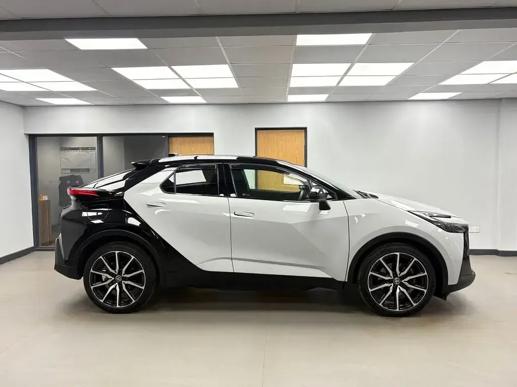 Used Toyota C-HR Sport 219 HP (161 kW) 2024 Grey/black SUV